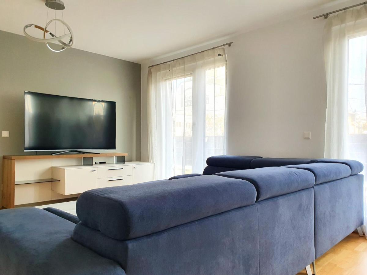 Near Lake Spacious & Furnished Beautiful Apartment Вена Экстерьер фото
