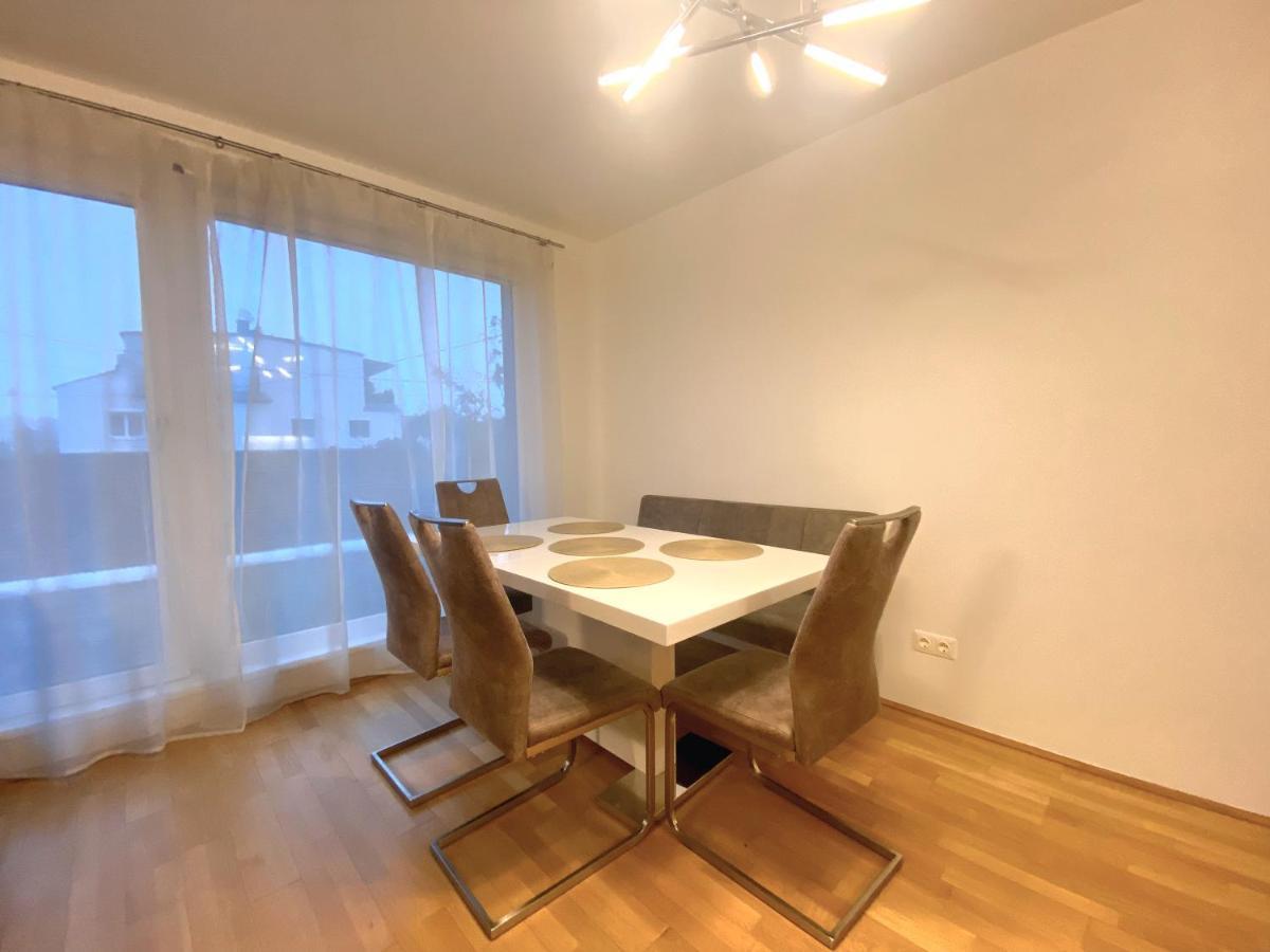 Near Lake Spacious & Furnished Beautiful Apartment Вена Экстерьер фото